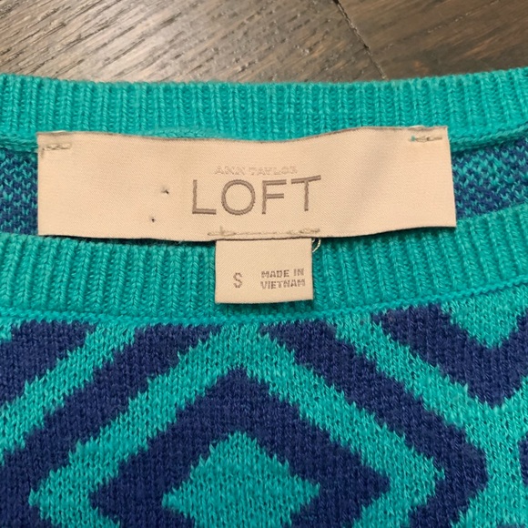 Loft Patterned Blue and Teal Cap Sleeve Sweater - Picture 2 of 5